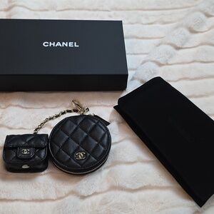 GWP/VIP CHANEL MAKEUP ROUND CLIP COIN PURSE AND AIRPOD CASE GWP